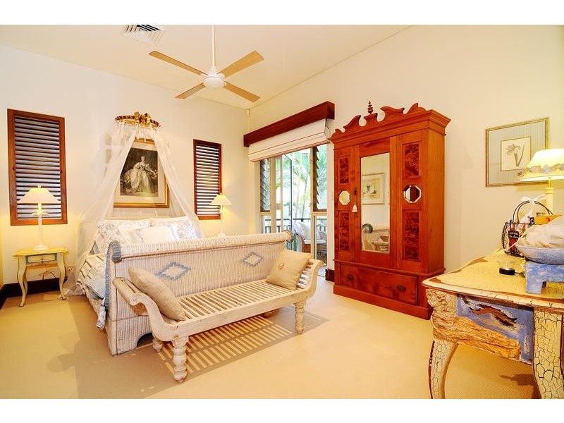 Palm Cove QLD 4879