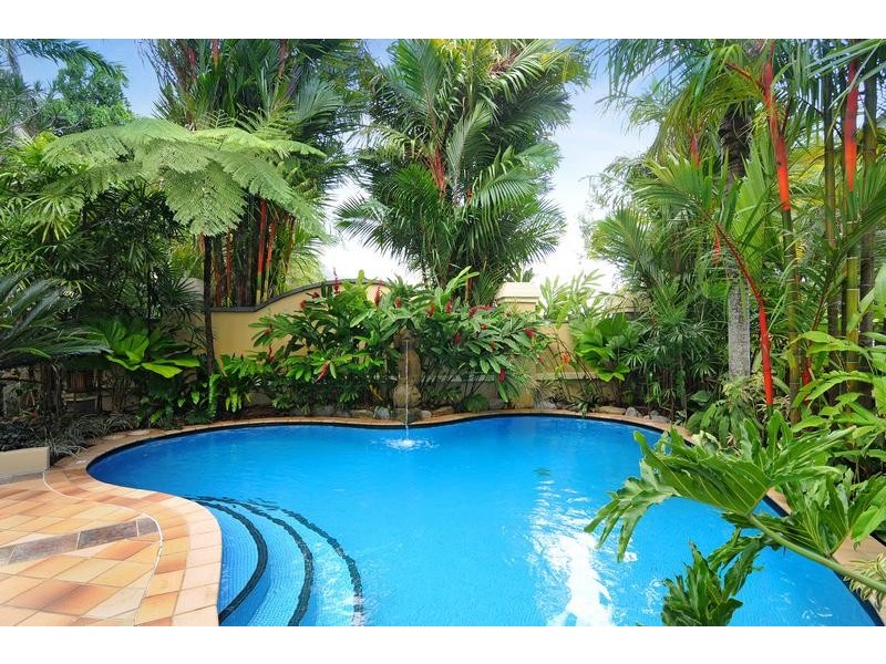 Palm Cove QLD 4879