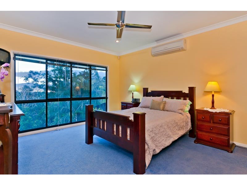 24 East Parkridge Drive, Brinsmead QLD 4870