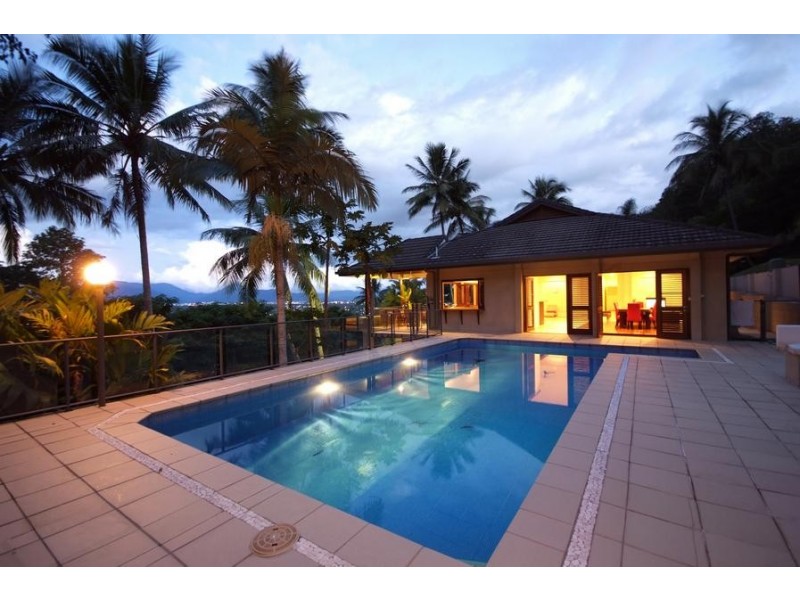 114 Hillview Crescent, Whitfield QLD 4870