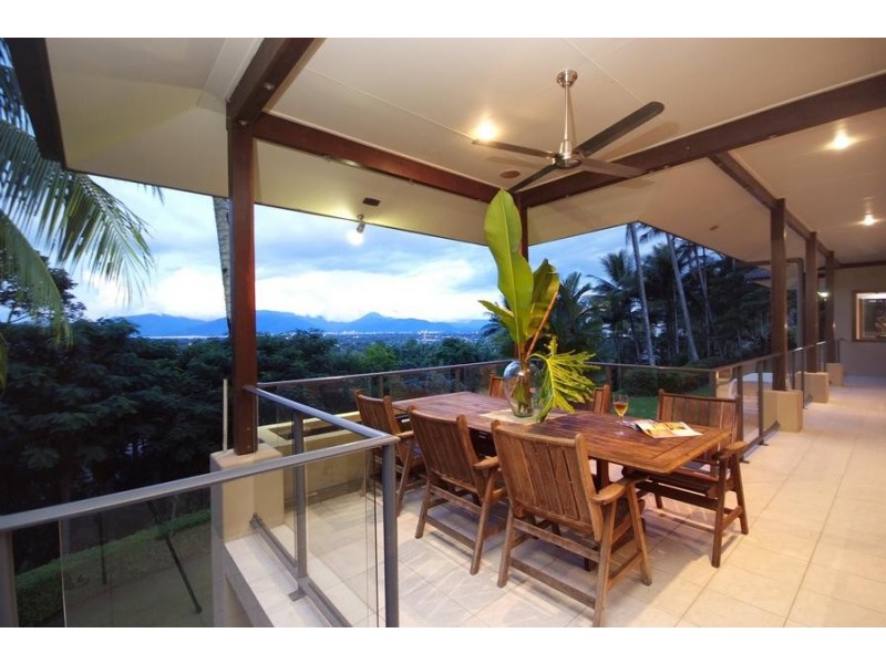 114 Hillview Crescent, Whitfield QLD 4870