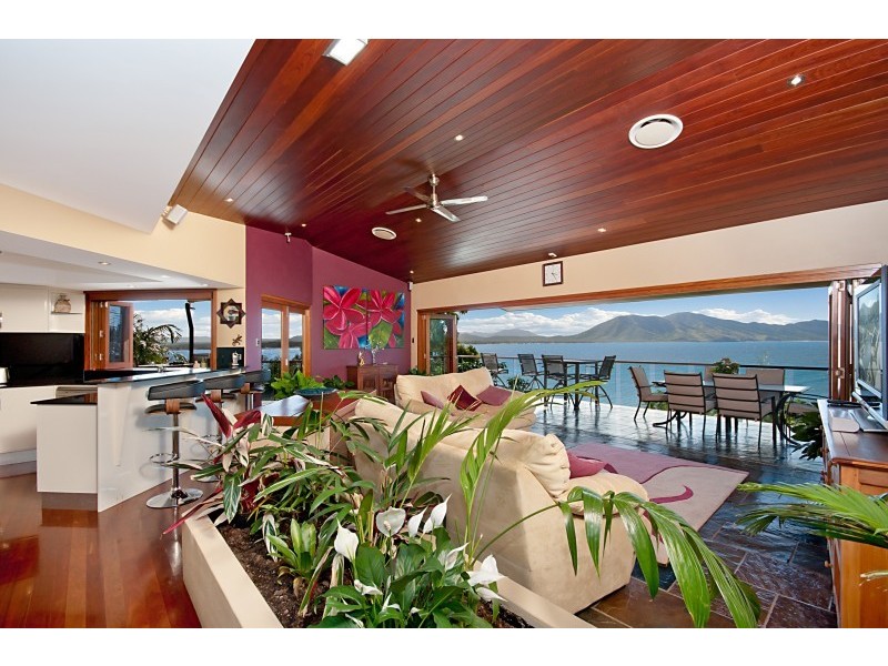14 Webber Esplanade, Cooktown QLD 4895