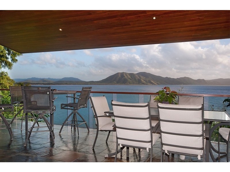 14 Webber Esplanade, Cooktown QLD 4895
