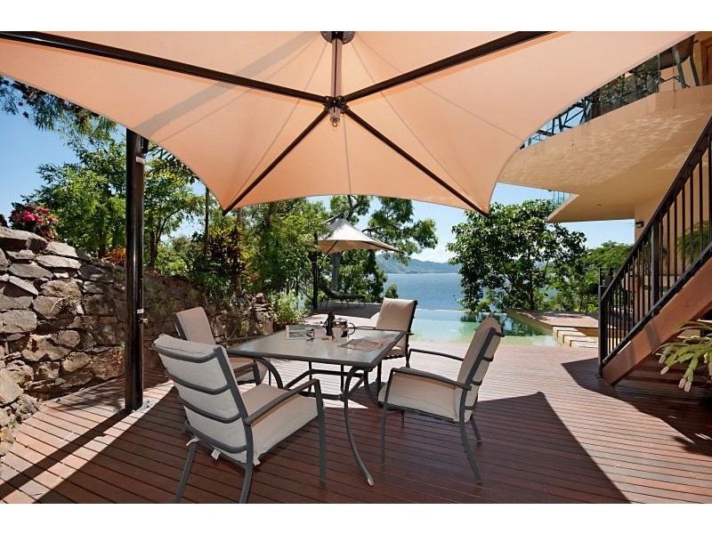 14 Webber Esplanade, Cooktown QLD 4895