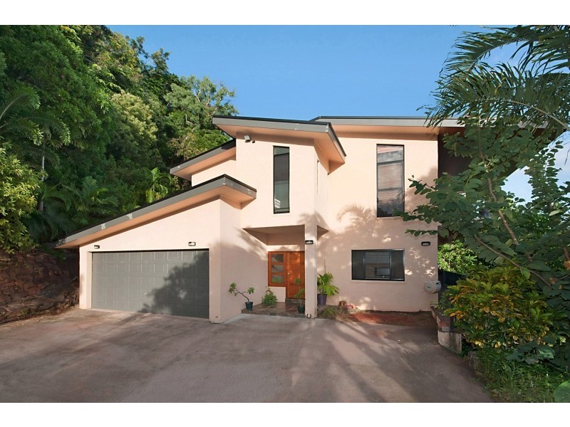 14 Webber Esplanade, Cooktown QLD 4895