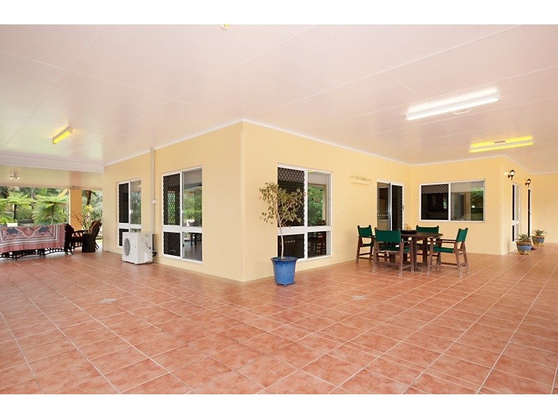 17 – 19 Soderberg Close, Redlynch QLD 4870