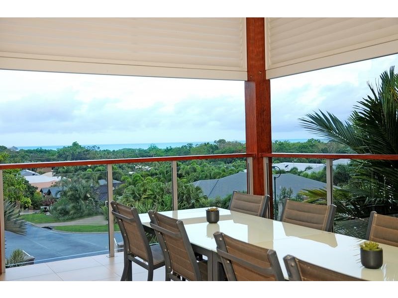 32 Macarthur Close, Palm Cove QLD 4879