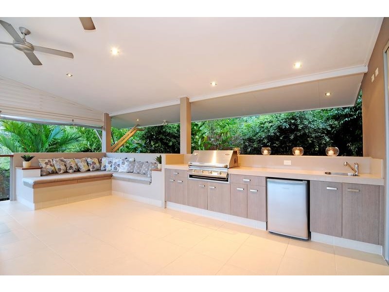 32 Macarthur Close, Palm Cove QLD 4879