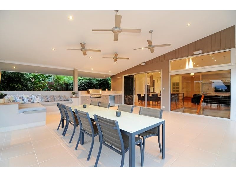 32 Macarthur Close, Palm Cove QLD 4879