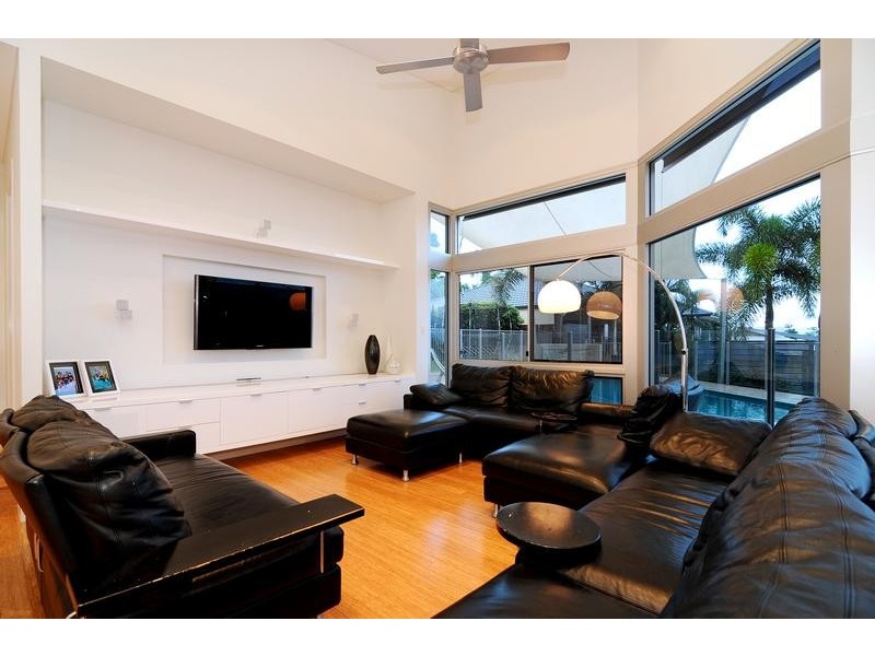 Macarthur Close, Cairns QLD 4870