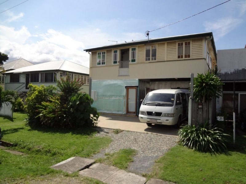 18 Victoria Street, Cairns QLD 4870