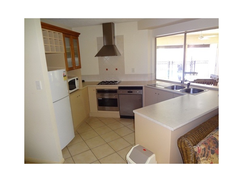 Unit 902/2 Greenslopes Street, Cairns QLD 4870