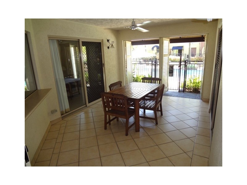 Unit 902/2 Greenslopes Street, Cairns QLD 4870