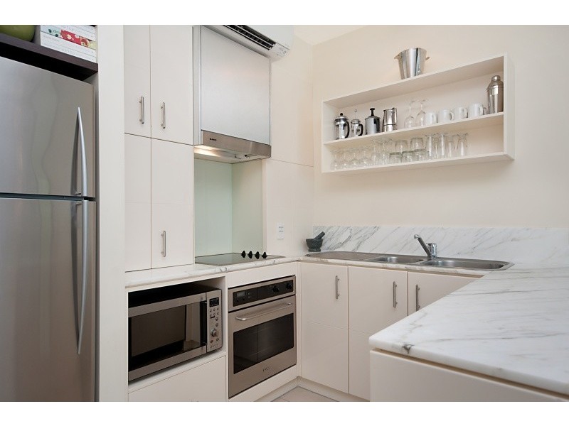 123 Williams Esplanade, Palm Cove QLD 4879