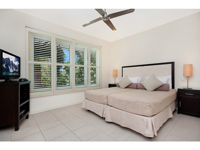 123 Williams Esplanade, Palm Cove QLD 4879