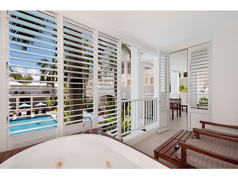 123 Williams Esplanade, Palm Cove QLD 4879