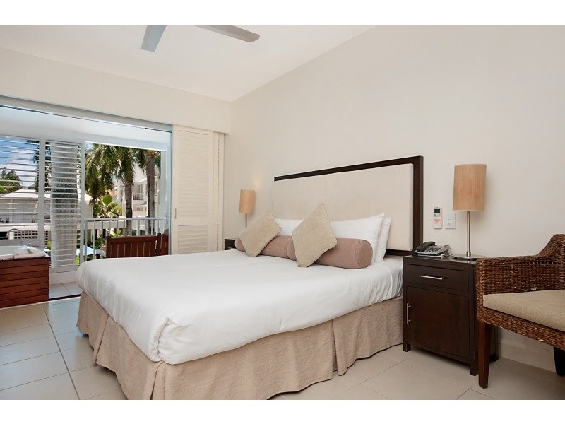 123 Williams Esplanade, Palm Cove QLD 4879