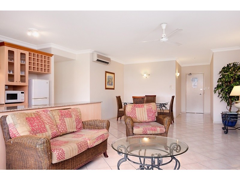 Unit 1128/2 Greenslopes Street, Cairns North QLD 4870