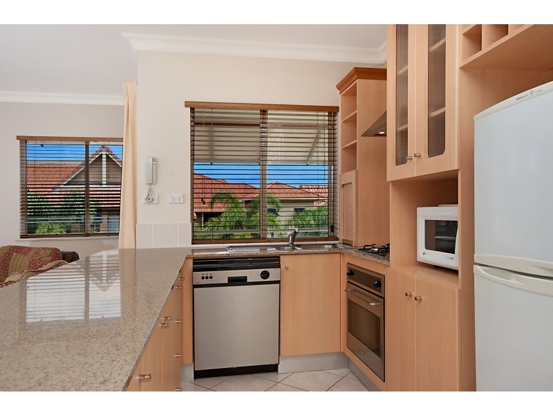 Unit 1128/2 Greenslopes Street, Cairns North QLD 4870