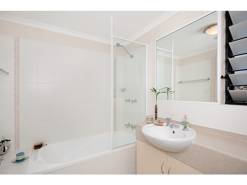 Unit 8/12 Oyster Court, Trinity Beach QLD 4879