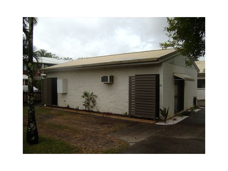 Unit 1/21 Balaclava Road, Earlville QLD 4870