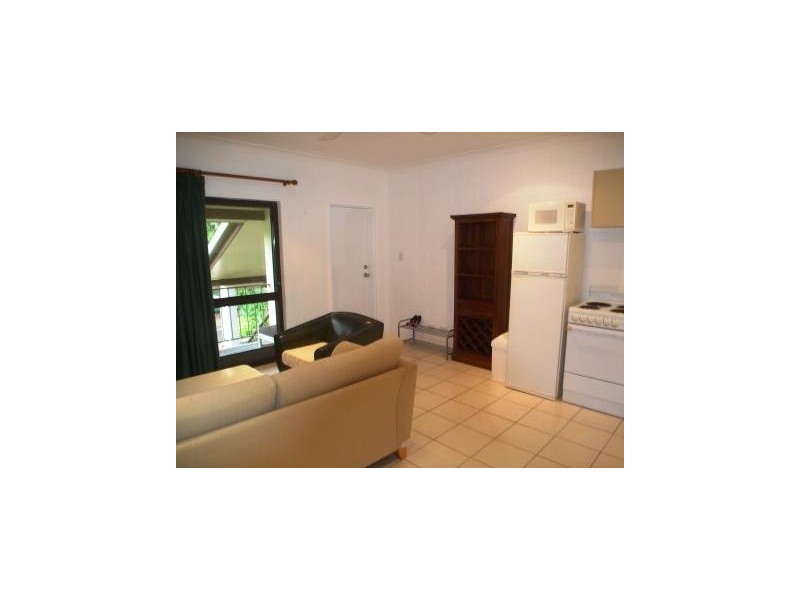 Unit 12/4 Mcpherson Close, Edge Hill QLD 4870