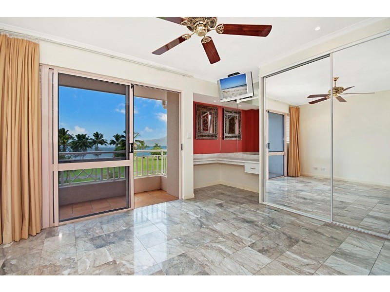 Unit 2/269 The Esplanade, Cairns City QLD 4870