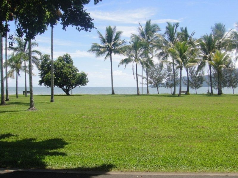 Unit 2/269 The Esplanade, Cairns City QLD 4870