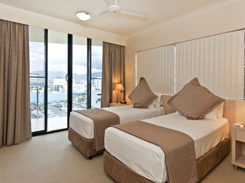 Unit 601/25 Wharf Street, Cairns City QLD 4870