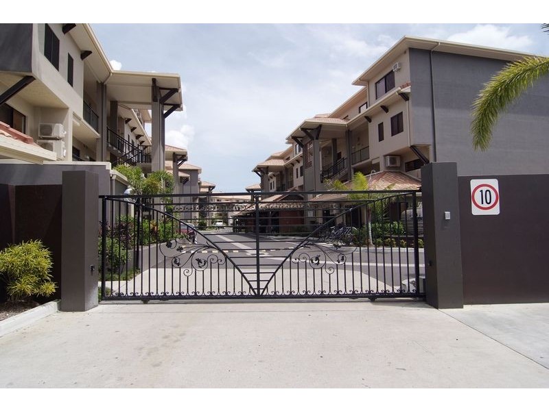 Unit 217/644 Bruce Highway, Woree QLD 4868