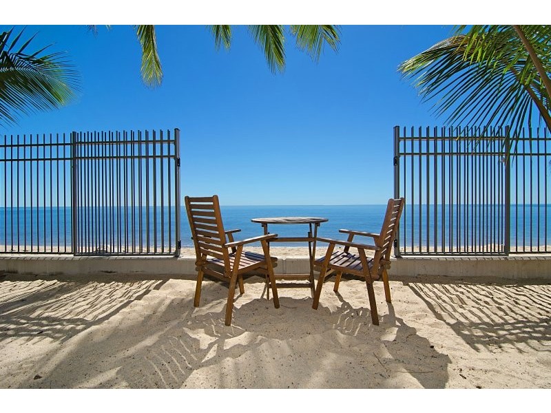22 – 24 Hibiscus Lane, Holloways Beach QLD 4878