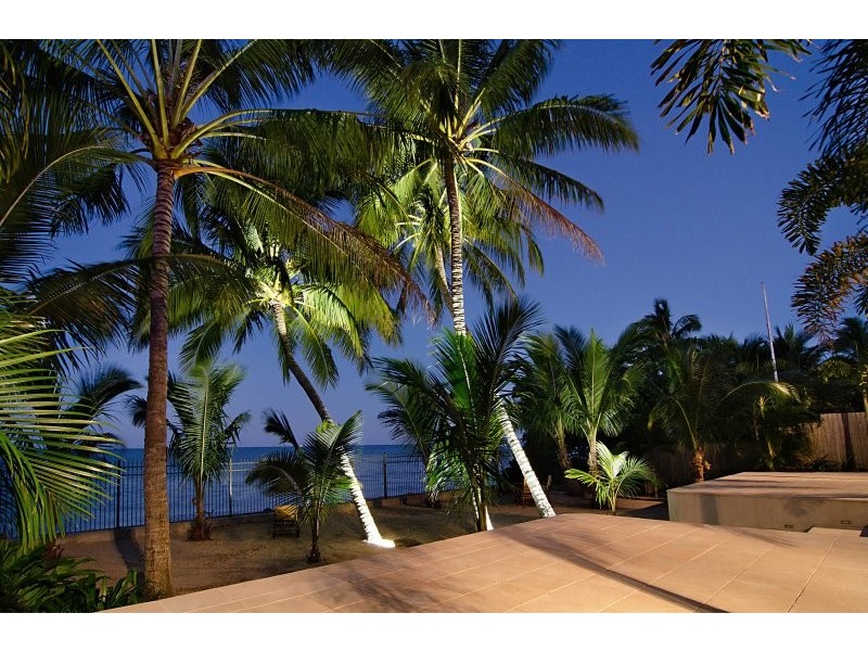 22 – 24 Hibiscus Lane, Holloways Beach QLD 4878