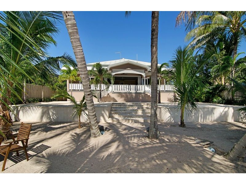 22 – 24 Hibiscus Lane, Holloways Beach QLD 4878