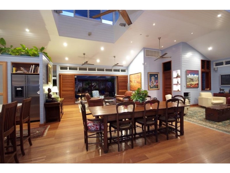 8 – 10 Peacock Street, Trinity Beach QLD 4879