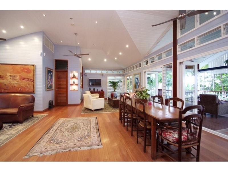 8 – 10 Peacock Street, Trinity Beach QLD 4879