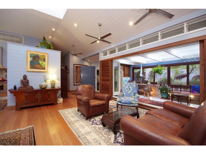 8 – 10 Peacock Street, Trinity Beach QLD 4879