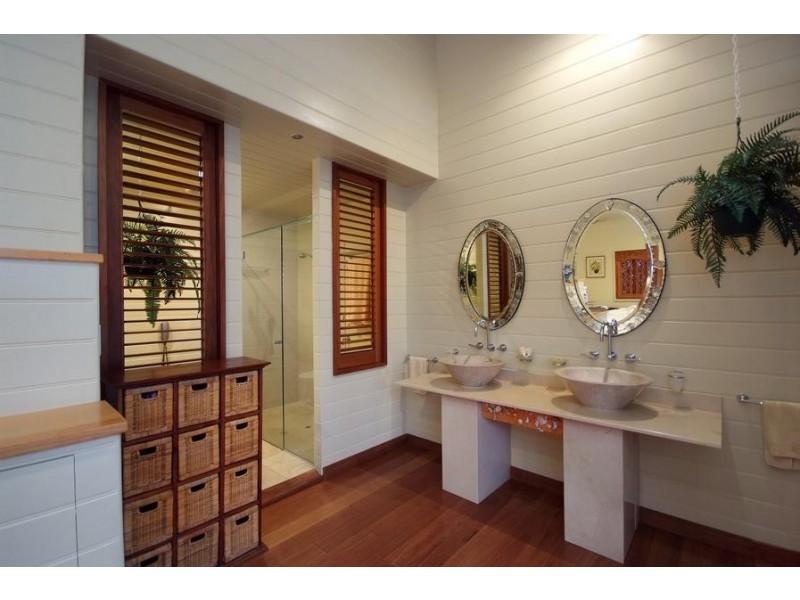 8 – 10 Peacock Street, Trinity Beach QLD 4879