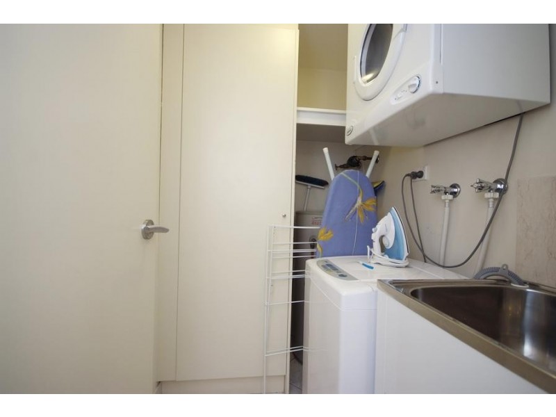 Unit 1410/2 Greenslopes Street, Cairns QLD 4870