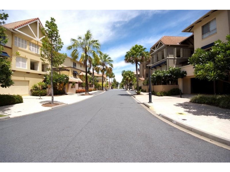 Unit 1410/2 Greenslopes Street, Cairns QLD 4870