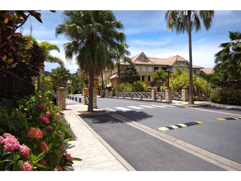 Unit 1410/2 Greenslopes Street, Cairns QLD 4870