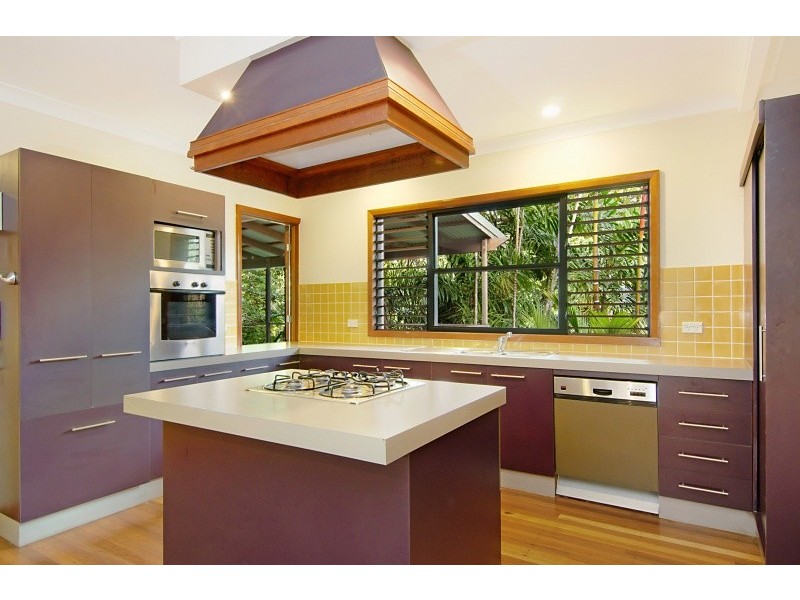 28 Bellevue Crescent, Edge Hill QLD 4870