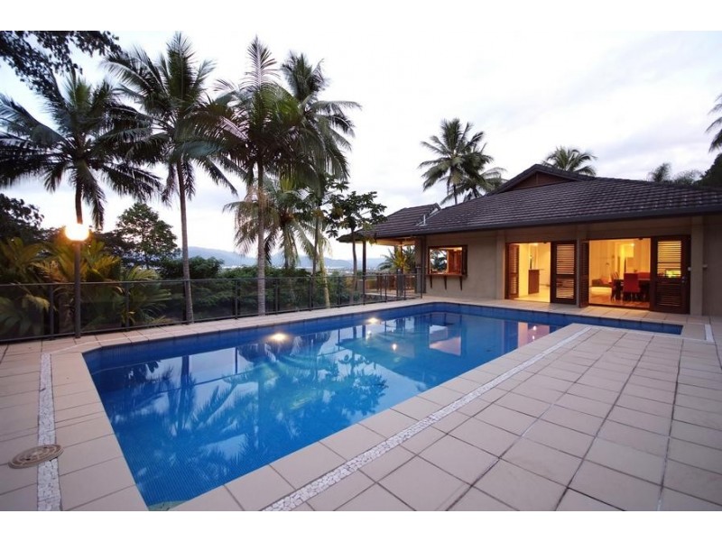 114 Hillview Crescent, Whitfield QLD 4870