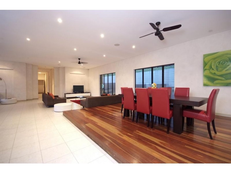 114 Hillview Crescent, Whitfield QLD 4870
