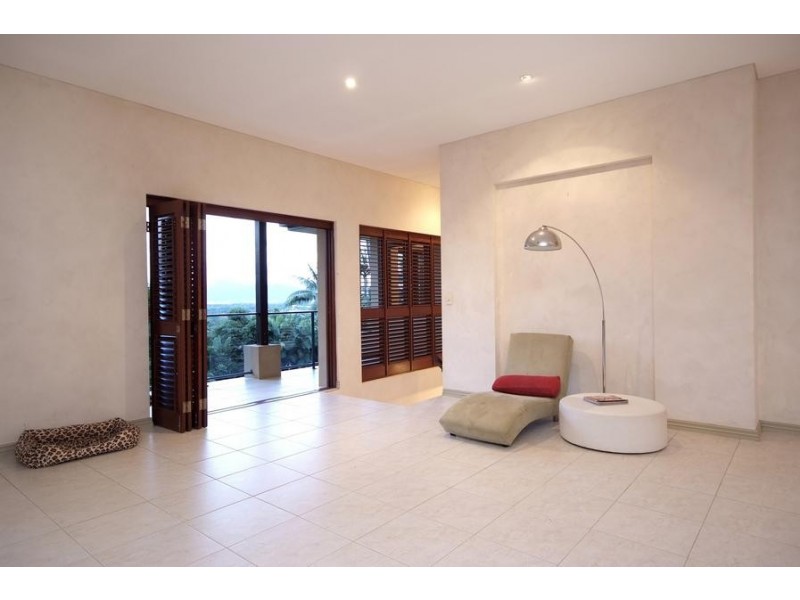 114 Hillview Crescent, Whitfield QLD 4870