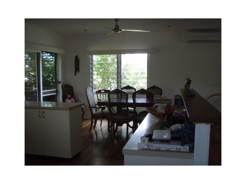 8 Zamia Street, Holloways Beach QLD 4878