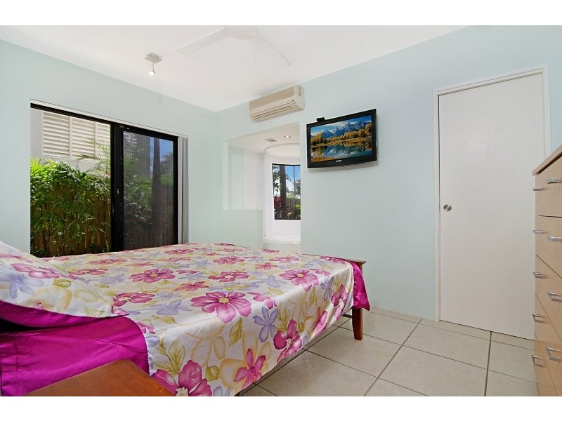 37 Vasey Esplanade, Trinity Beach QLD 4879