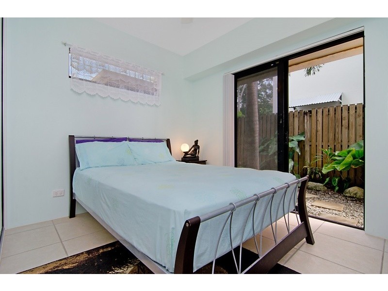 37 Vasey Esplanade, Trinity Beach QLD 4879