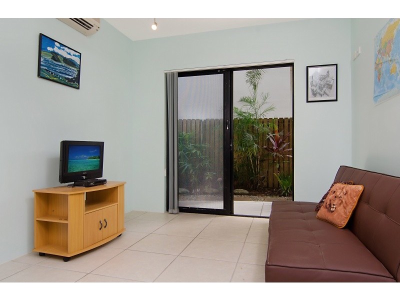 37 Vasey Esplanade, Trinity Beach QLD 4879