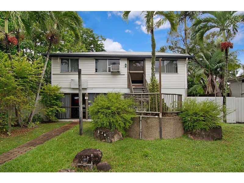 7 Pease Street, Cairns QLD 4870