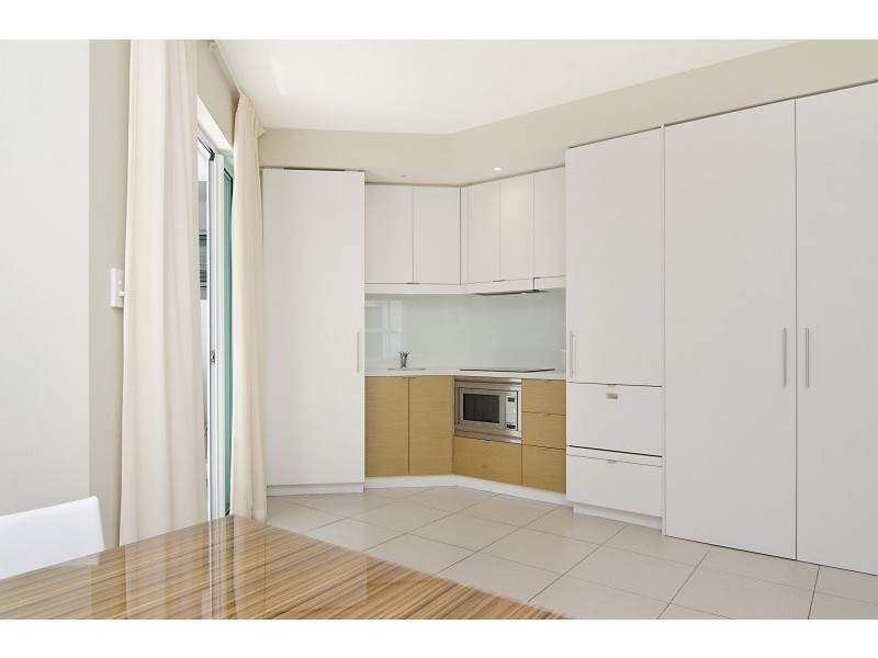 Unit 27/201 Lake Street, Cairns City QLD 4870